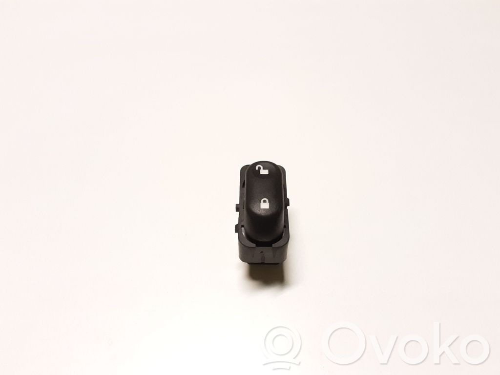 Ford Maverick Central locking switch button 