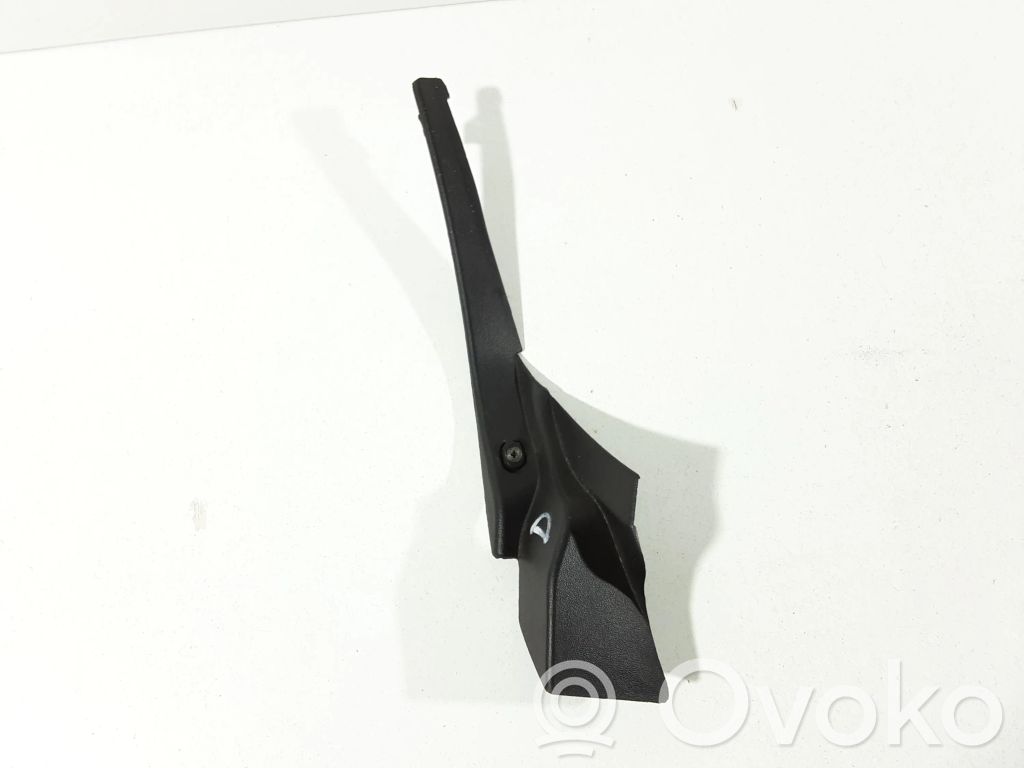 Mazda 5 Windshield trim 