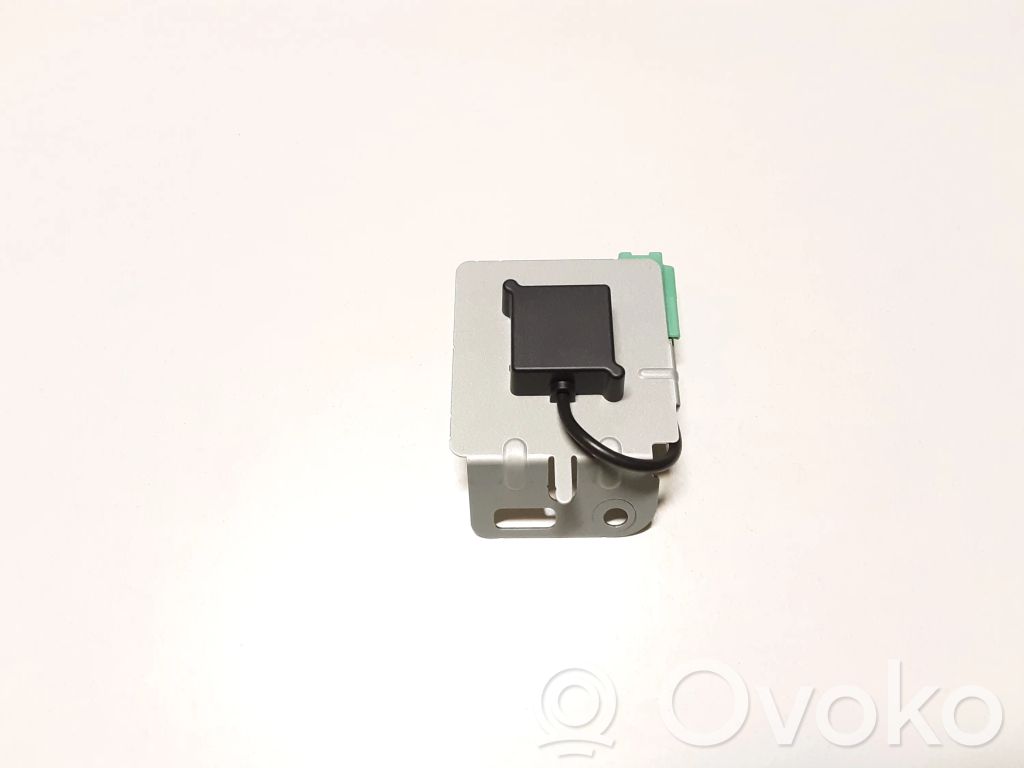 Mazda CX-3 Aerial antenna amplifier 