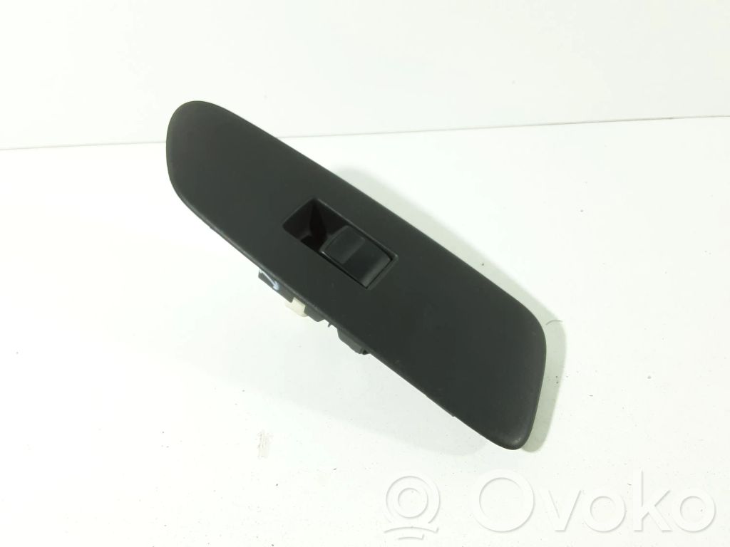 Toyota Auris 150 Electric window control switch 