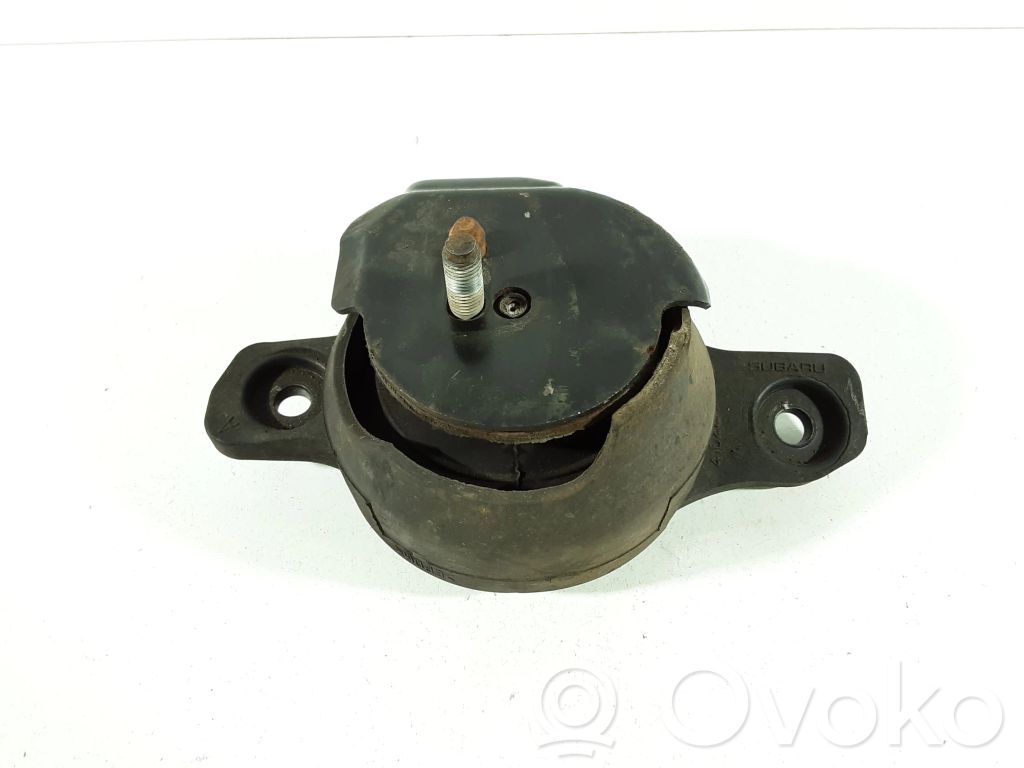 Subaru Outback Engine mount bracket 