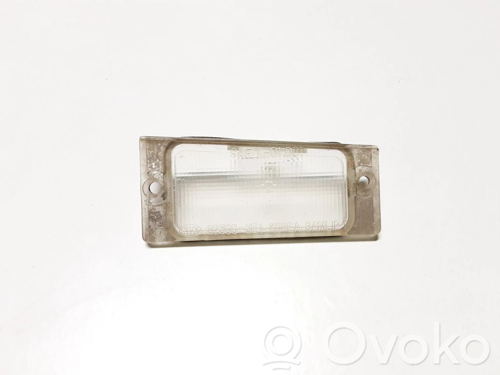 KIA Sorento Éclairage de plaque d'immatriculation 
