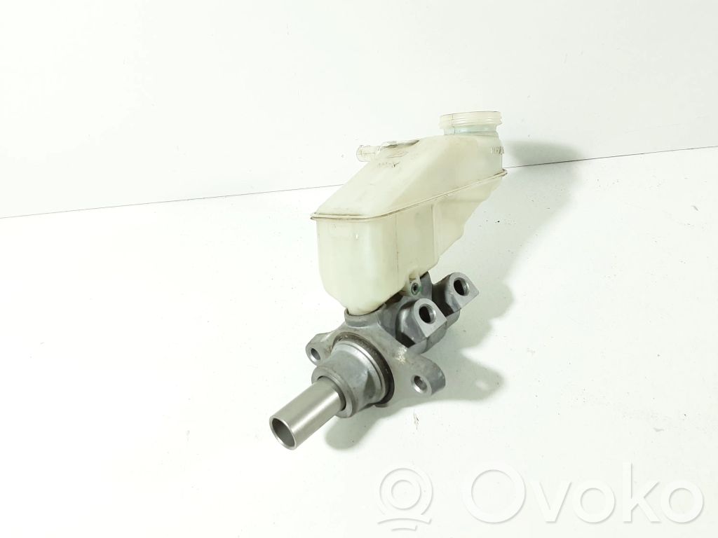 Toyota Yaris Główny cylinder hamulca 