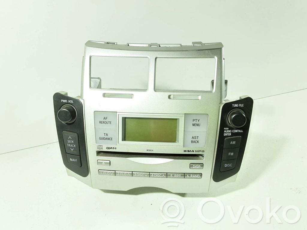 Toyota Yaris Radio/CD/DVD/GPS head unit 
