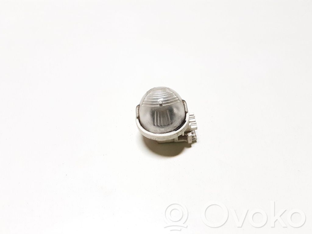 Suzuki Grand Vitara II Lampa oświetlenia tylnej tablicy rejestracyjnej 
