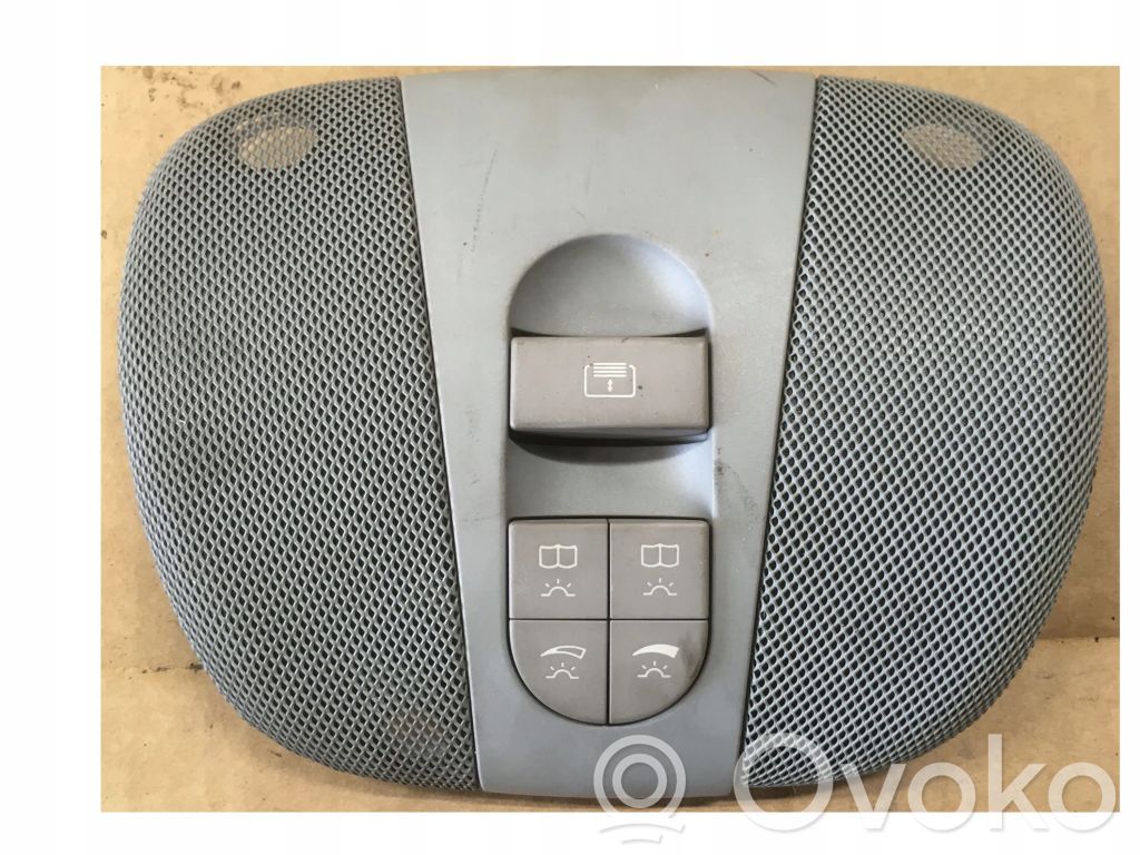 Mercedes-Benz E W211 Luz del asiento delantero 