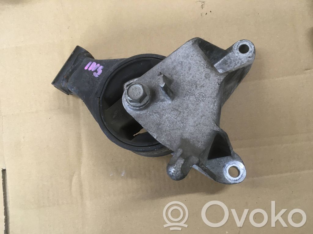 Engine mount bracket   13228303