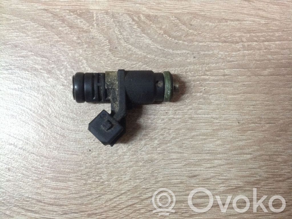 Inyector de combustible   8200885287,H8200579115,8211604501,ITGM60