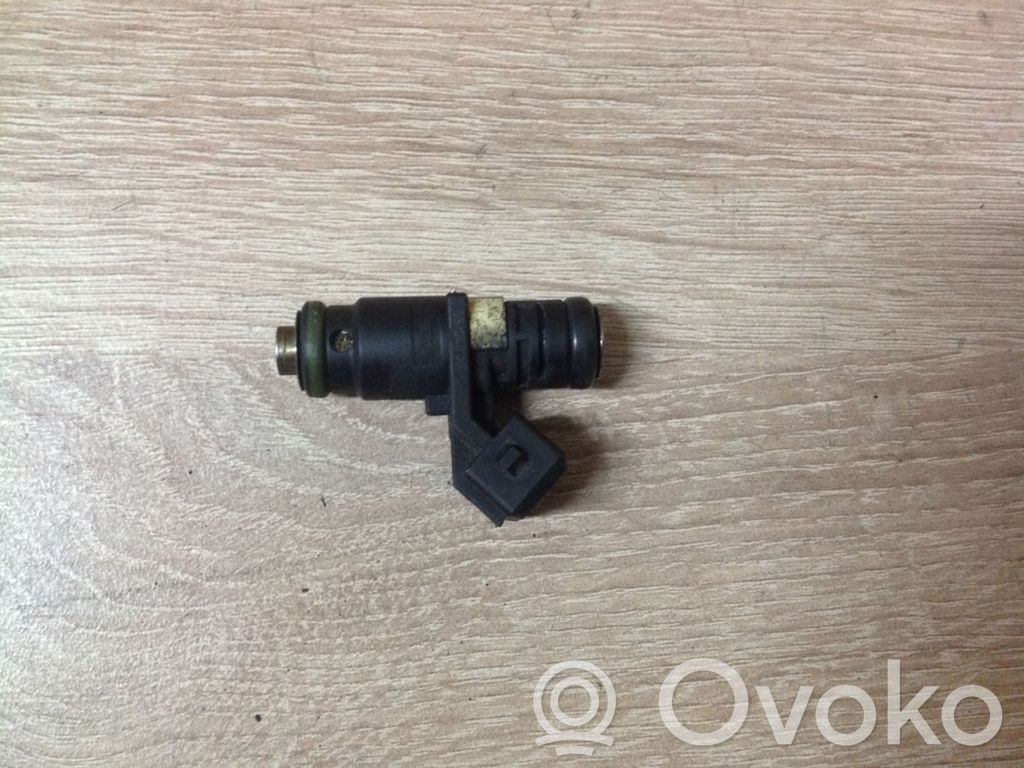Inyector de combustible   8200885287,H8200579115,8211604489,ITGM60