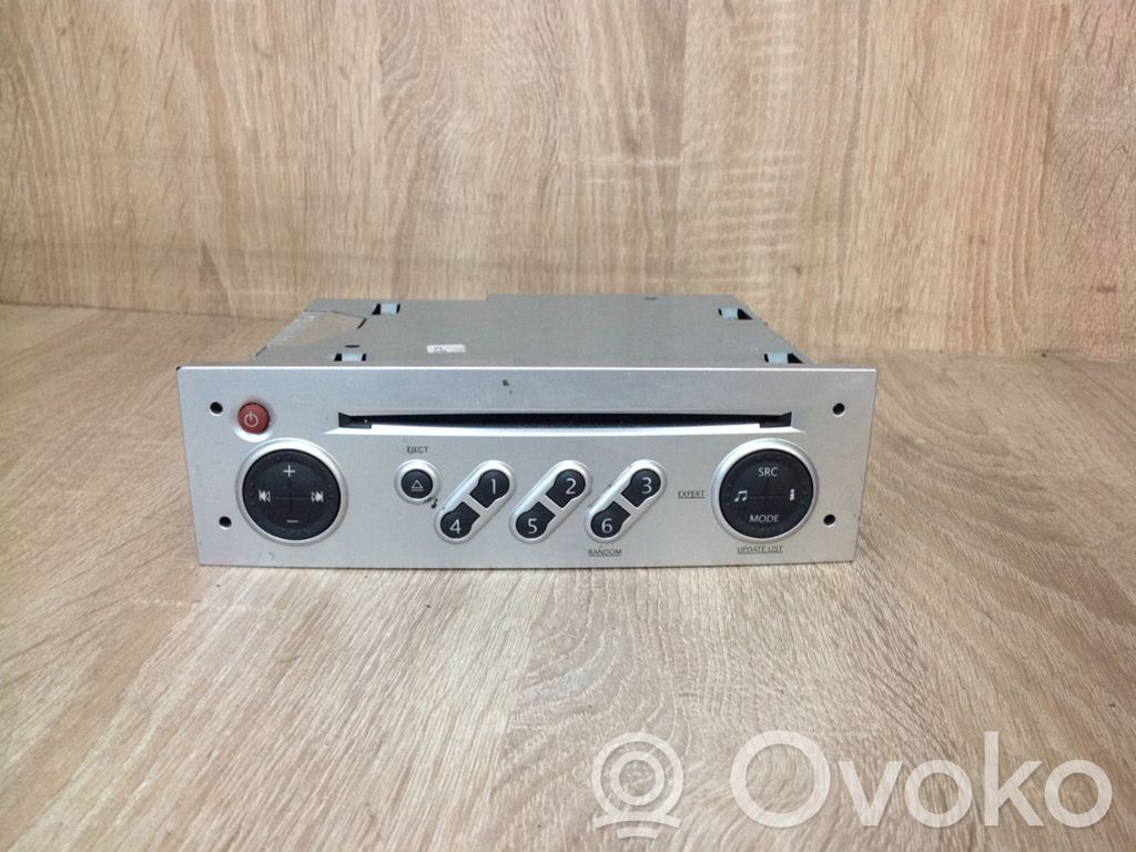 Renault Grand Modus Radio/CD/DVD/GPS head unit 