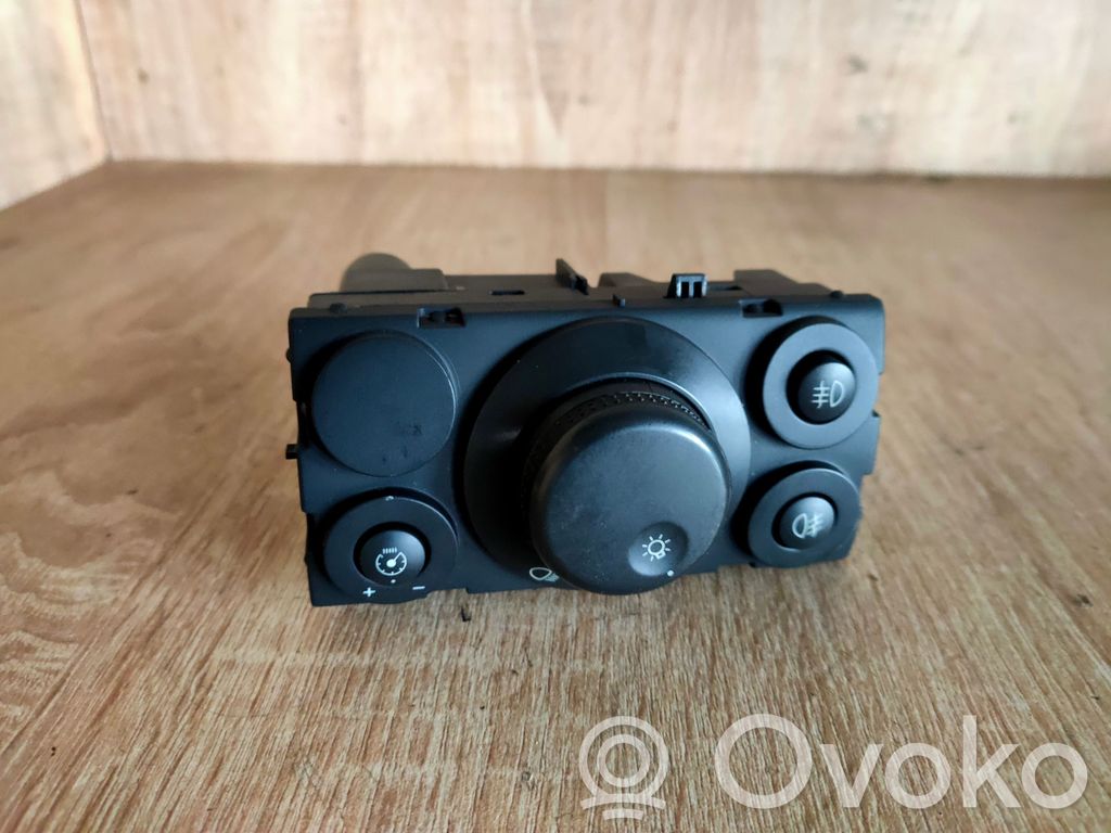 Opel Astra H Light switch 