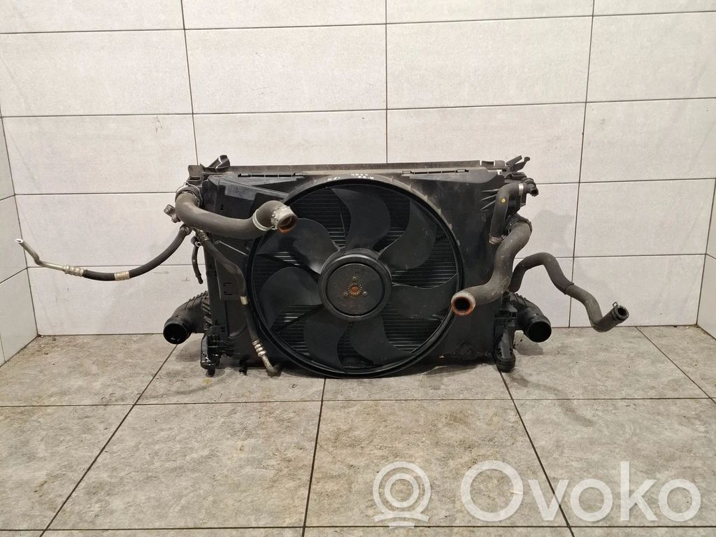 Mercedes-Benz C W204 Set del radiatore 