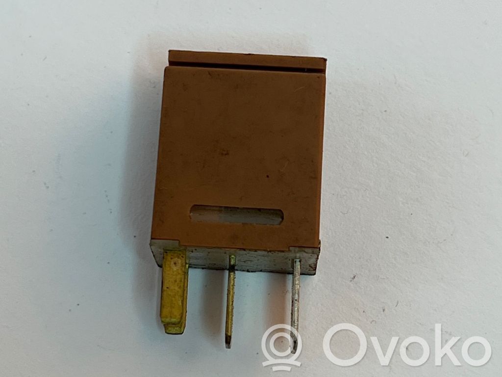 Ford Mondeo MK I Otros relés 