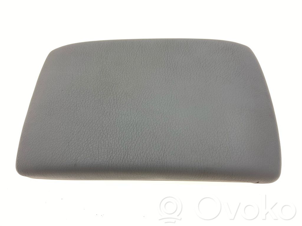 Subaru Outback Reposabrazos 