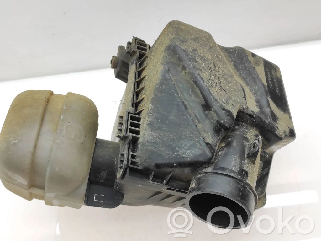 Subaru Legacy Air filter box 