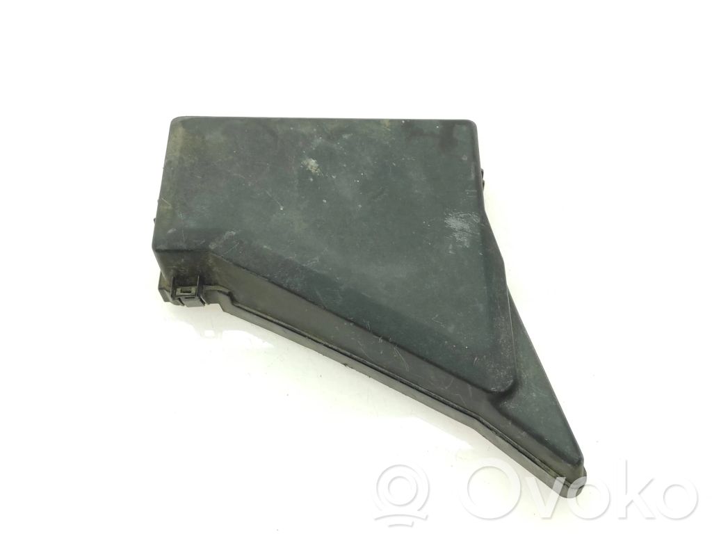 Subaru Outback Fuse box cover 