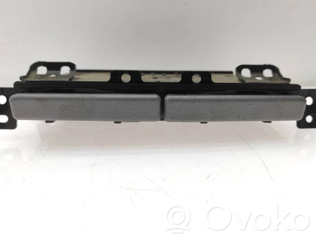 Toyota Avensis Verso Cup holder 