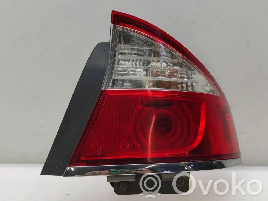 Subaru Legacy Rear/tail lights 