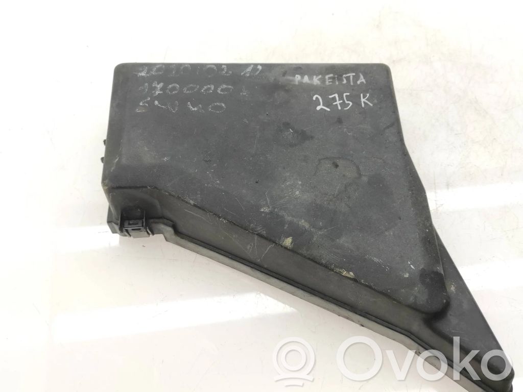 Subaru Legacy Fuse box cover 