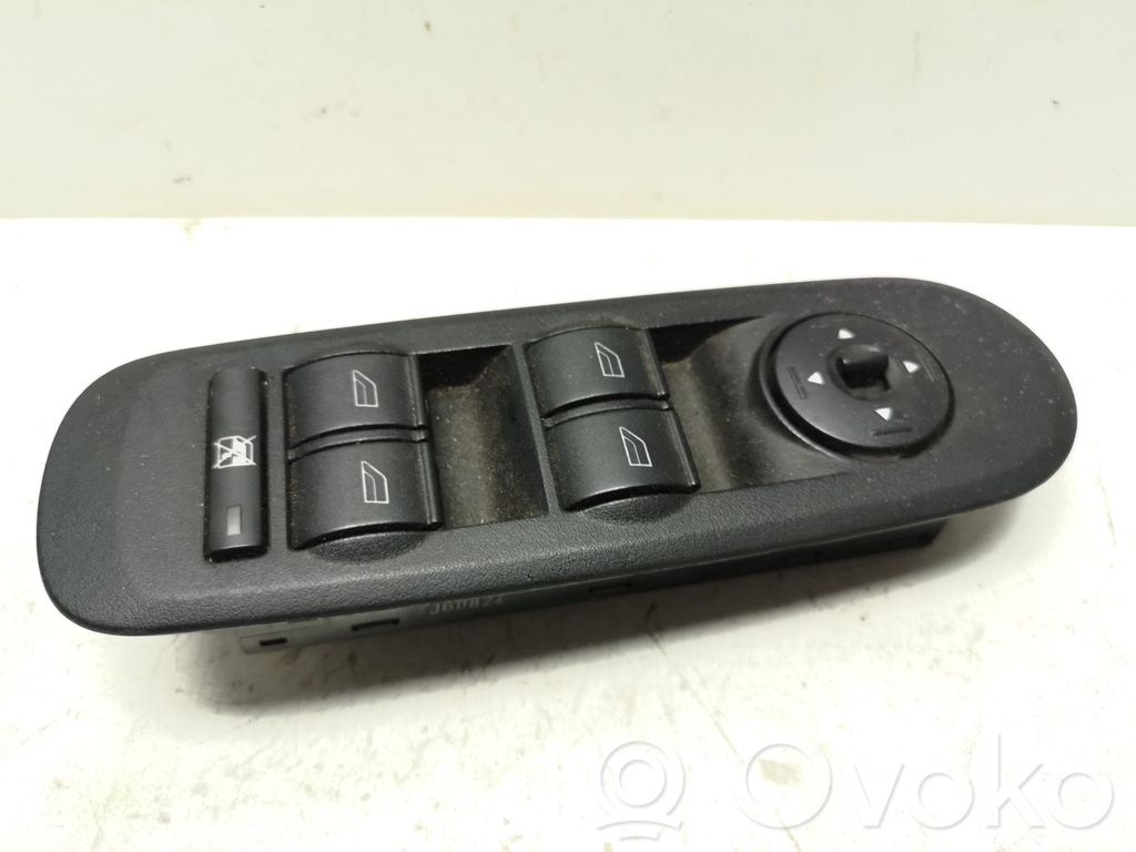 Electric window control switch   6M2T14A132AE