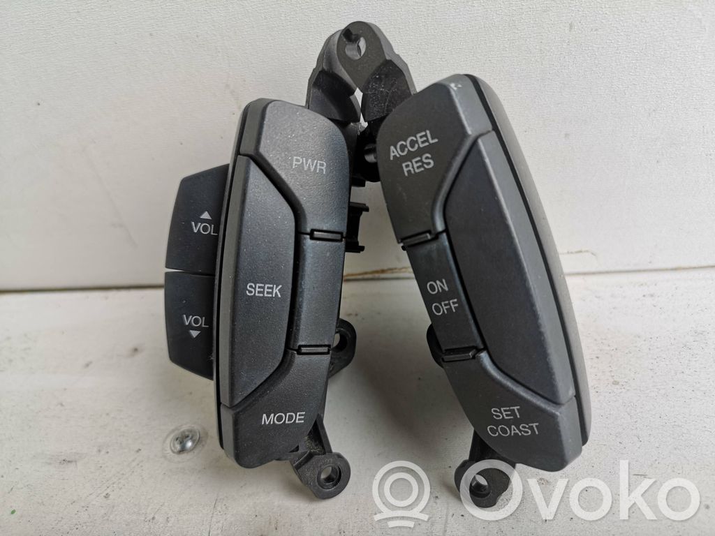 Chevrolet Captiva Butoane/comutatoare pe volan 