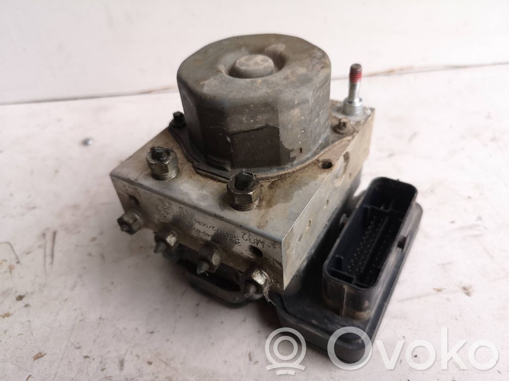 Toyota Auris E180 ABS bloks 