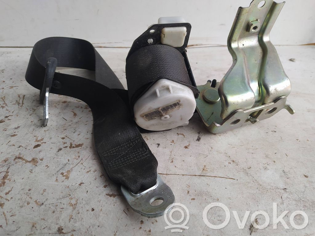 Toyota Auris E180 Cinturón trasero 