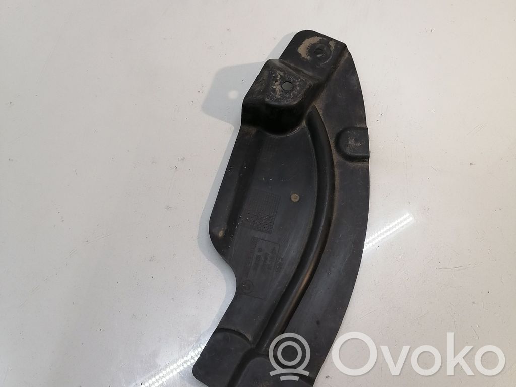 BMW 3 E90 E91 Kita dugno detalė 