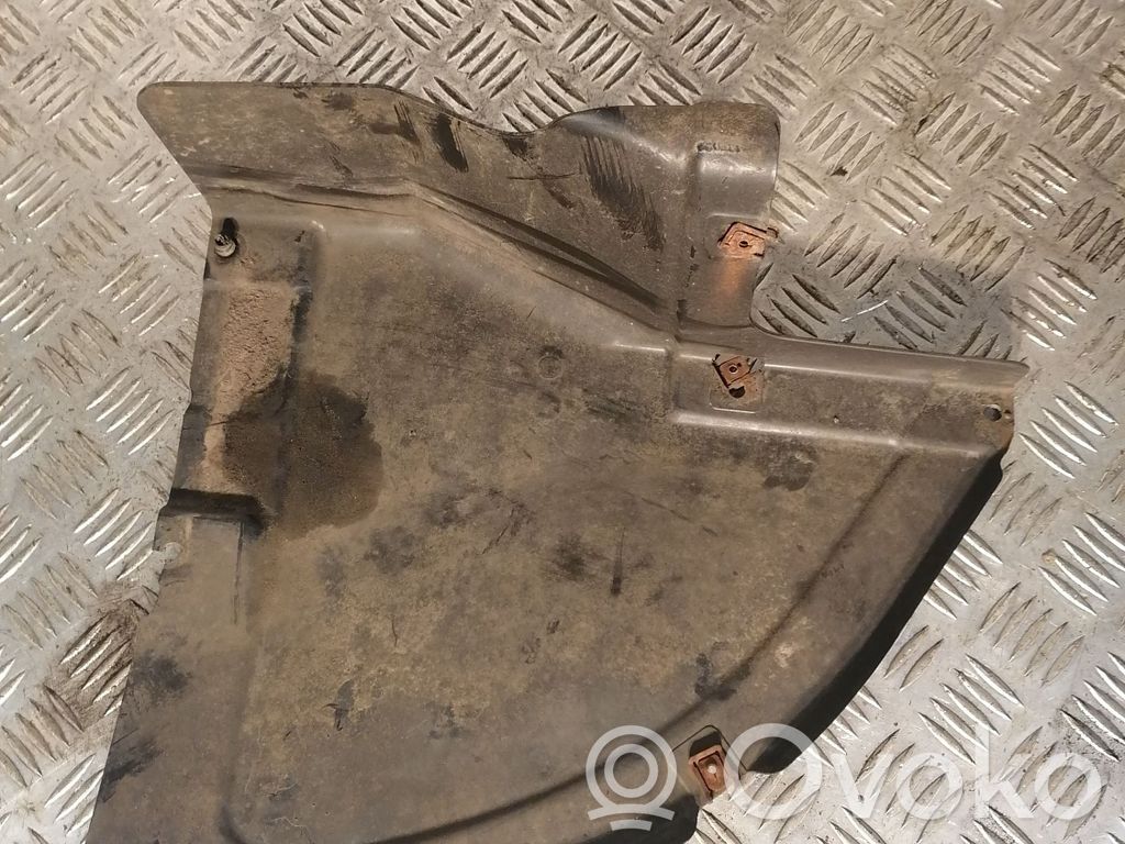 BMW 1 E81 E87 Galinio bamperio dugno apsauga 