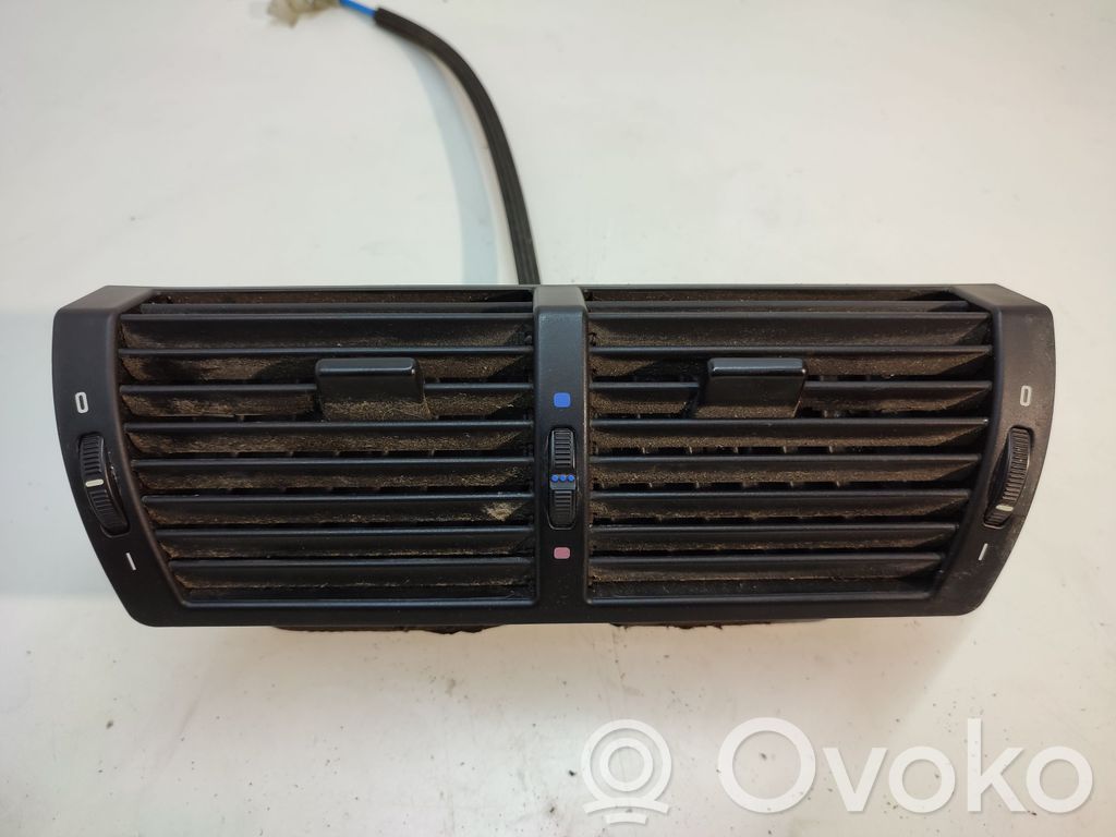 BMW X5 E53 Centrinės oro grotelės 