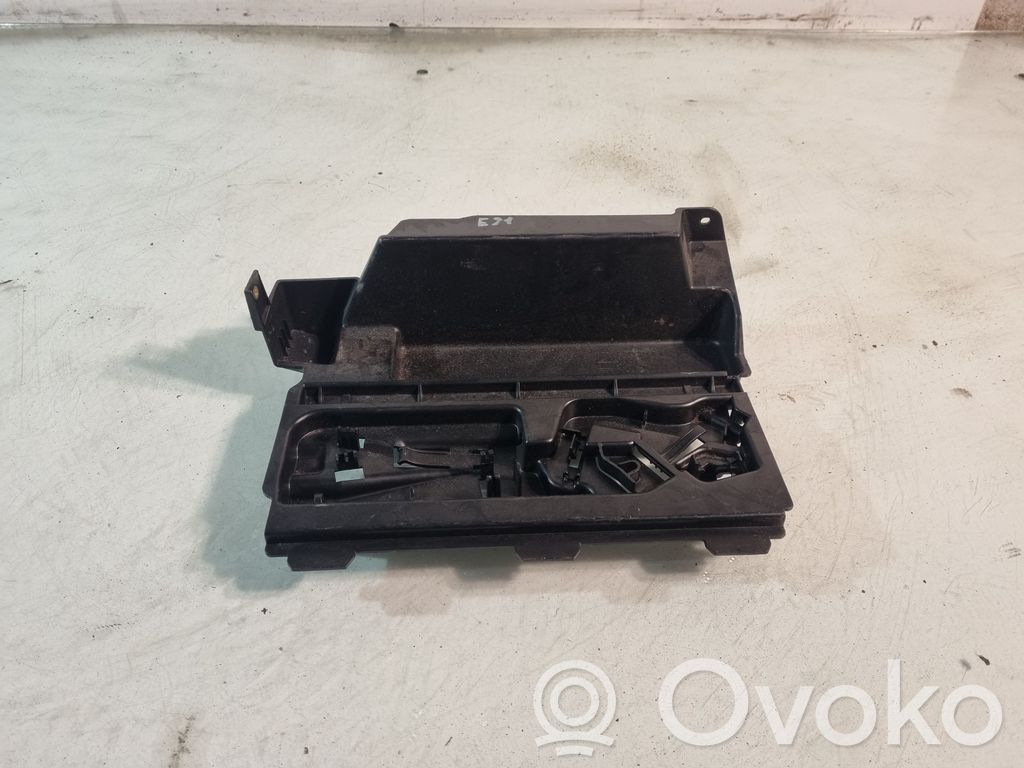 BMW 3 E90 E91 Other trunk/boot trim element 