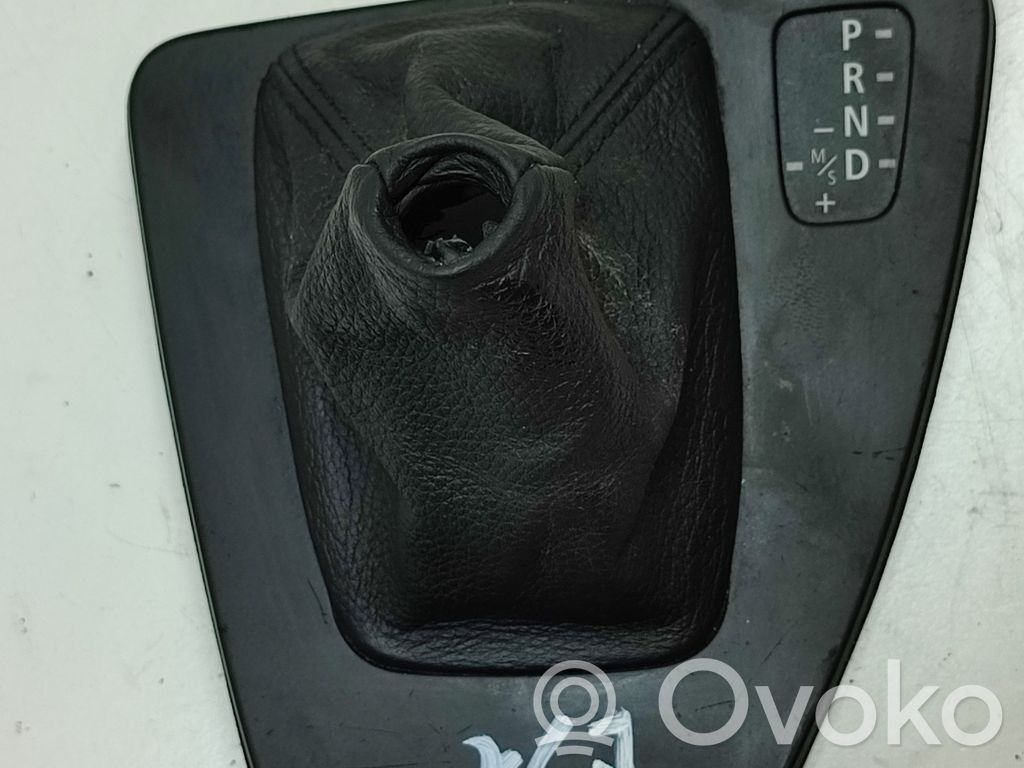 BMW 3 E90 E91 Отделка рычага переключения передач (кожа, головка) 