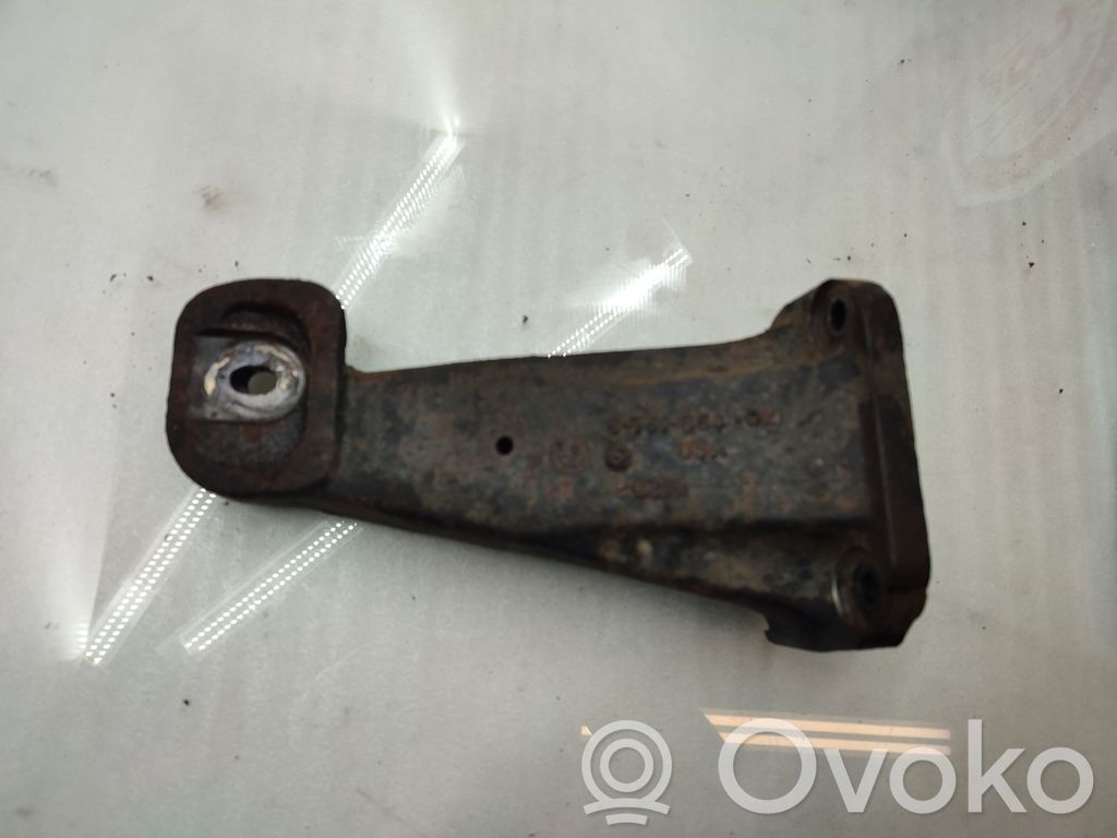BMW X5 E53 Engine mounting bracket 