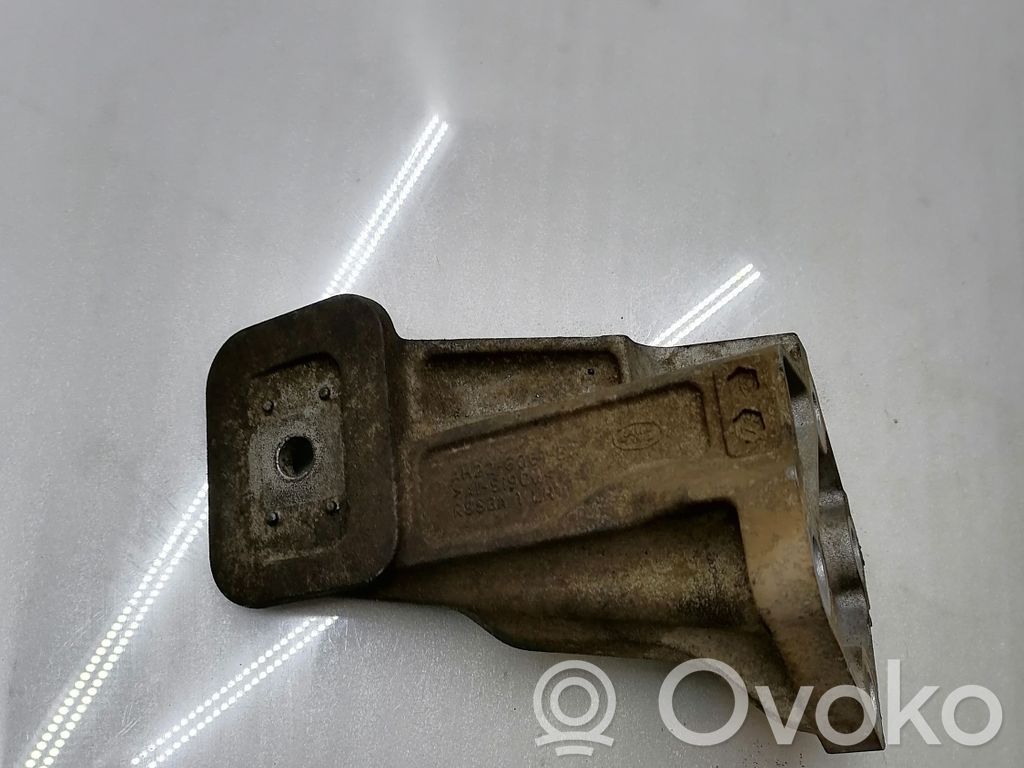 Land Rover Range Rover Sport L320 Engine mounting bracket 
