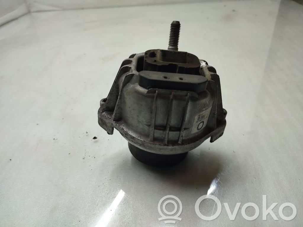 BMW 3 E90 E91 Engine mount bracket 