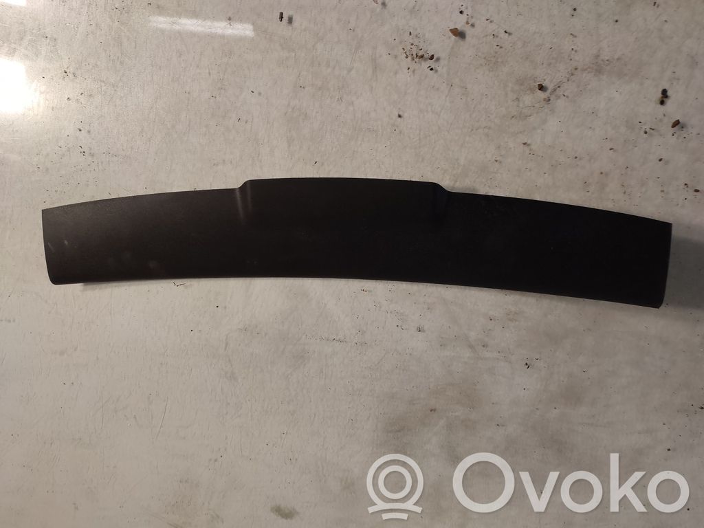 BMW 1 E81 E87 Tailgate trim 