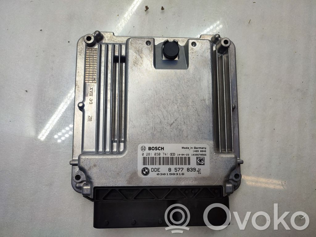BMW 5 F10 F11 Engine control unit/module 