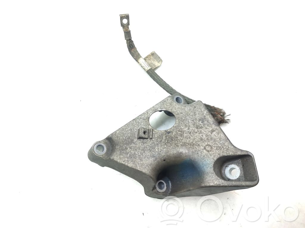 BMW 3 E90 E91 Engine mounting bracket 
