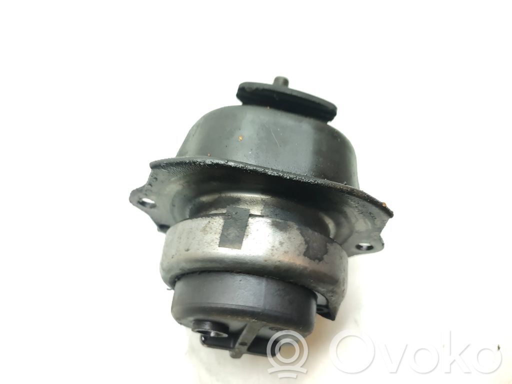 BMW X5 E70 Engine mount bracket 