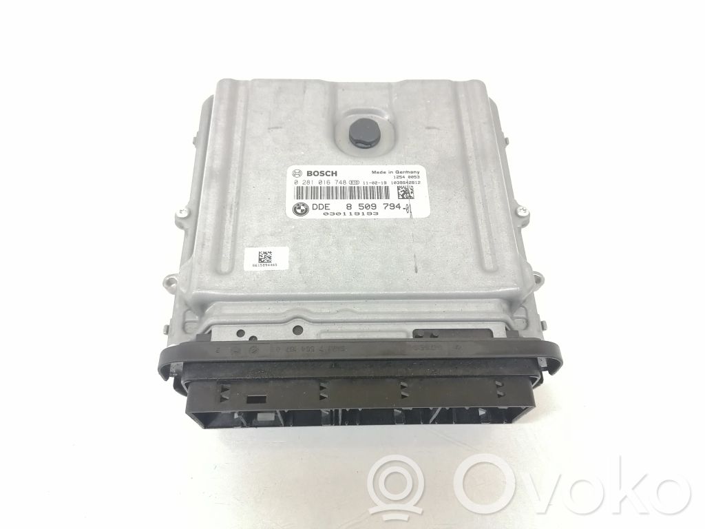 BMW 5 F10 F11 Engine control unit/module 