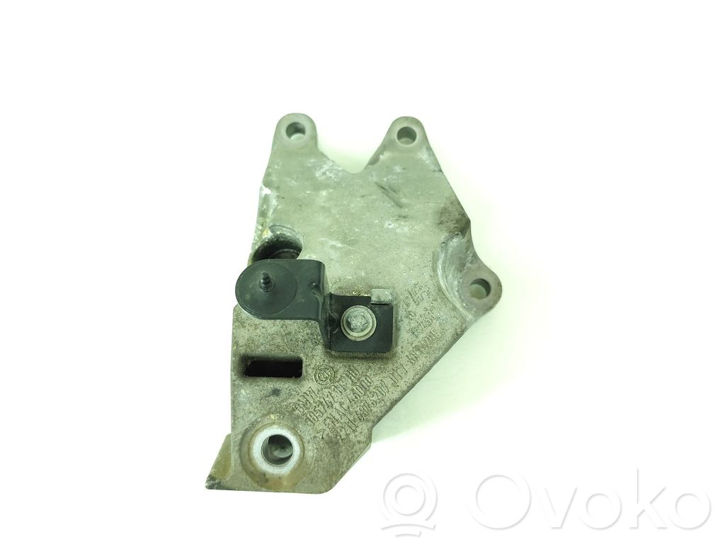 BMW 3 G20 G21 Engine mounting bracket 