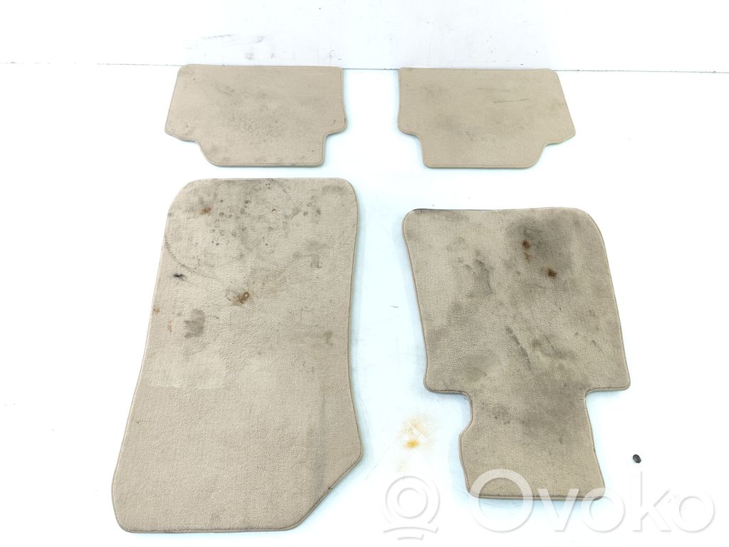 Set di tappetini per auto   10648011