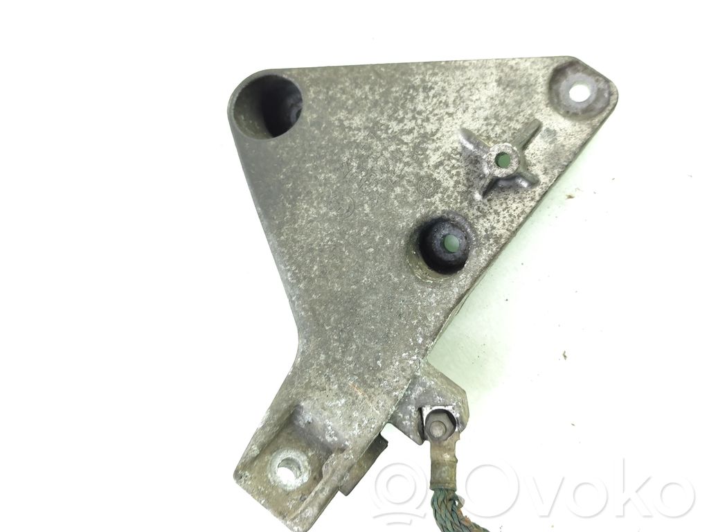 BMW 3 E90 E91 Engine mounting bracket 