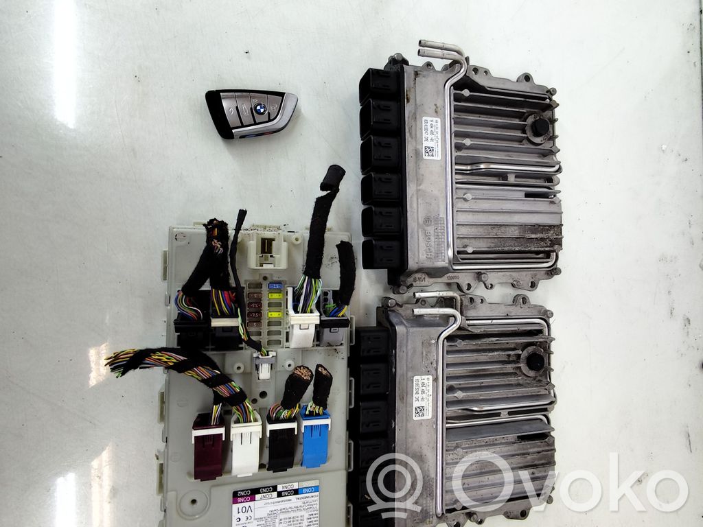 BMW 5 G30 G31 G38 Engine ECU kit and lock set 