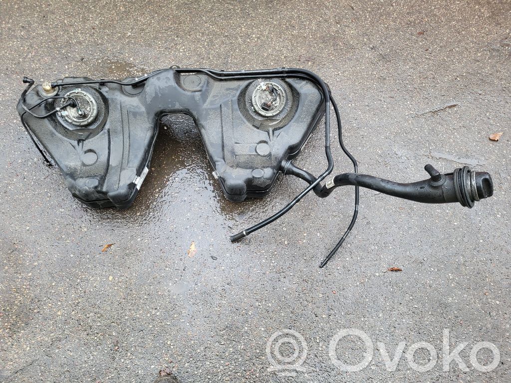 BMW 5 E60 E61 Polttoainesäiliö 