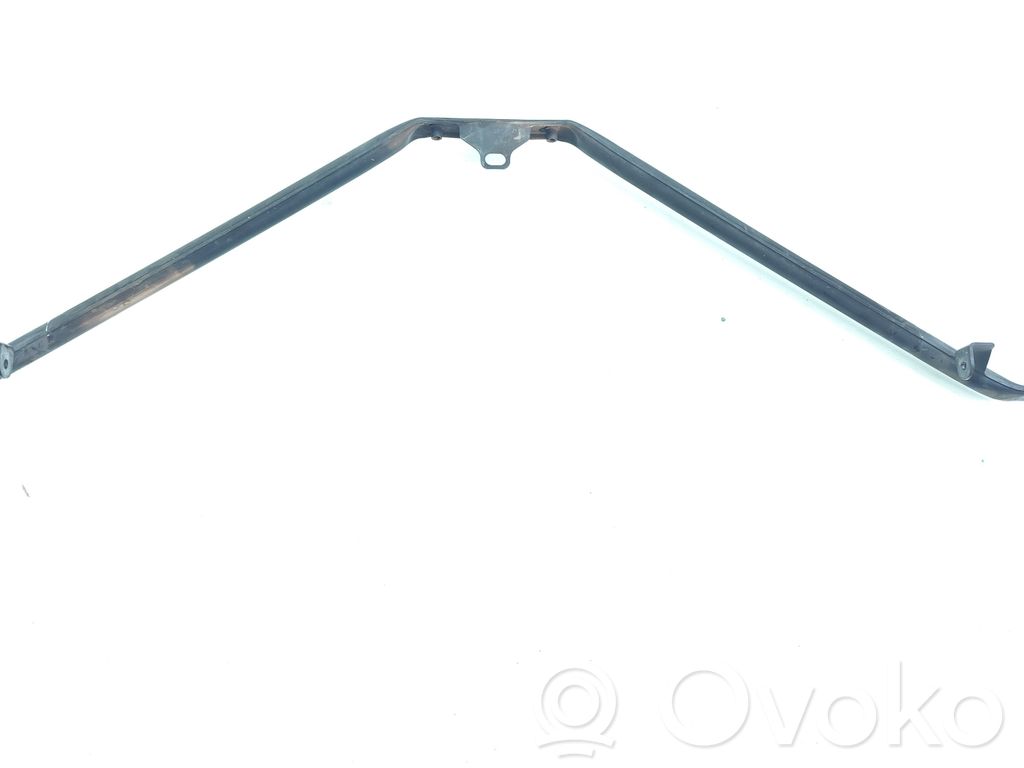 Radiator support slam panel bracket   7033745