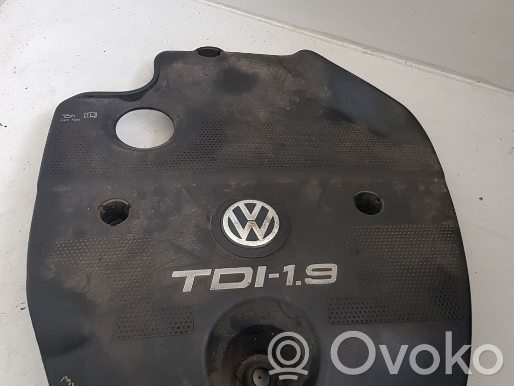 Volkswagen Golf IV Osłona górna silnika 