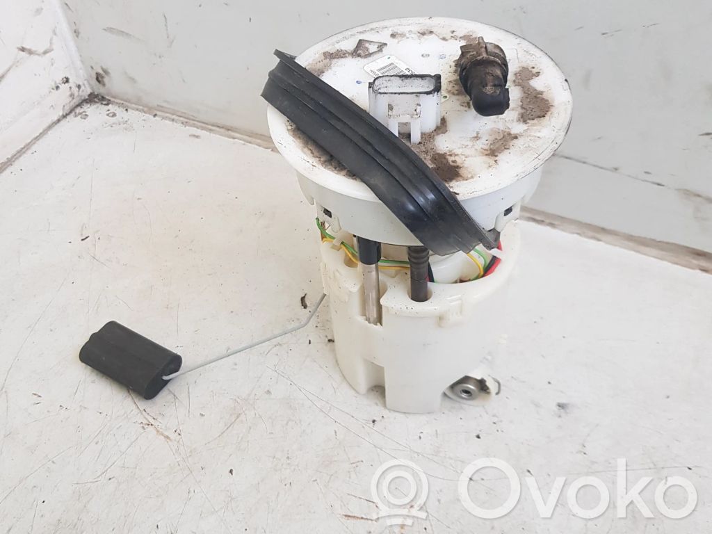 Mazda 2 Bomba interna de combustible 
