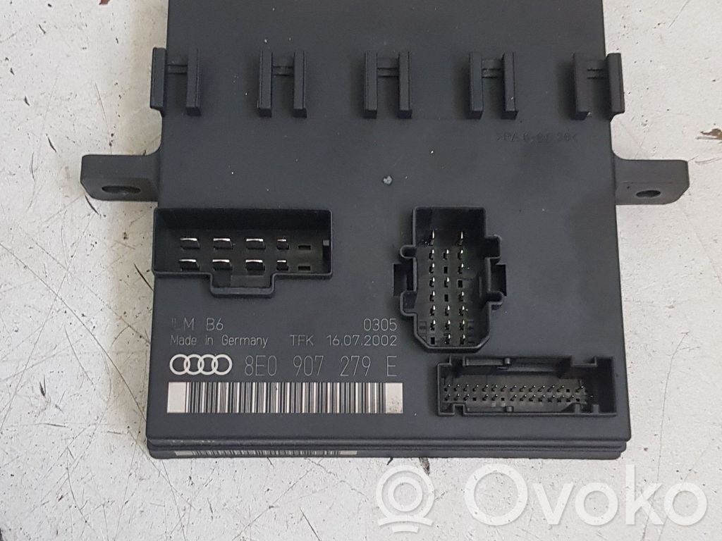 Audi A4 S4 B6 8E 8H Valomoduuli LCM 