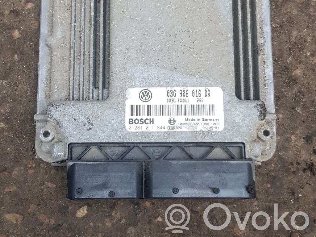 Volkswagen Touran I Engine control unit/module 